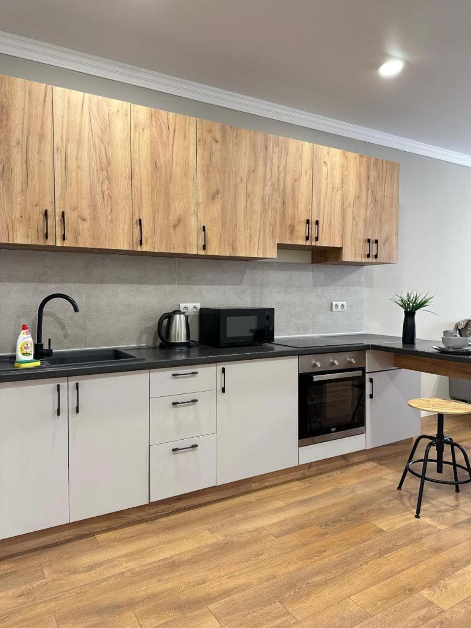 Жилой Комплекс Молодежный На Тулебаева Apartman Almati Kültér fotó
